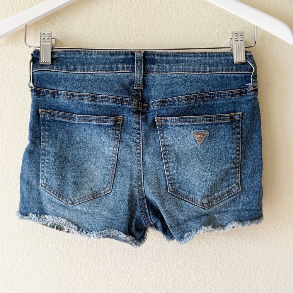 Guess Triangle Guess Logo Distressed Cutoff Shorts - Picture 4 of 8